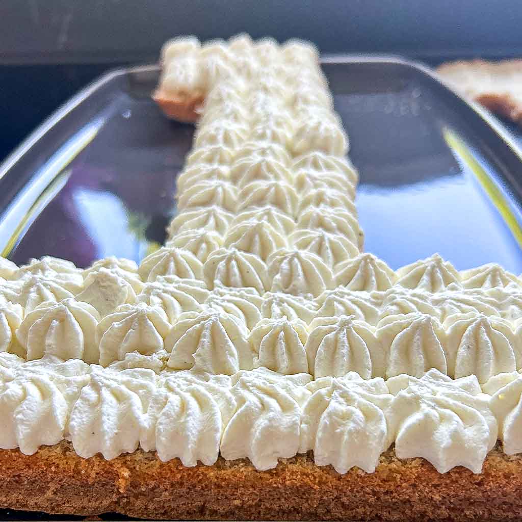 Buchstaben- und Zahlenkuchen